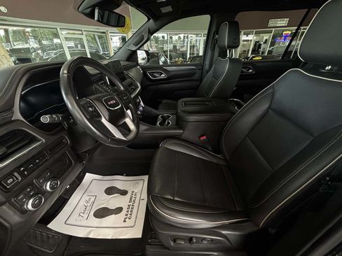 Used 2023 GMC Yukon XL SLT AWD/4WD image 29