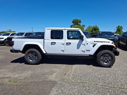 New 2026 Jeep Gladiator Mojave AWD/4WD image 9