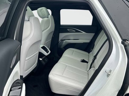 Used 2025 Cadillac Lyriq Sport image 17