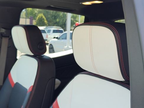 Used 2023 GMC Canyon AT4X image 12