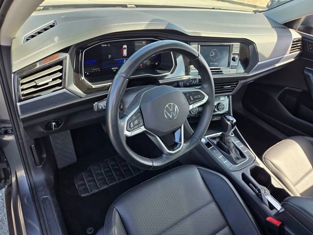 Used 2024 Volkswagen Jetta SE FWD image 8