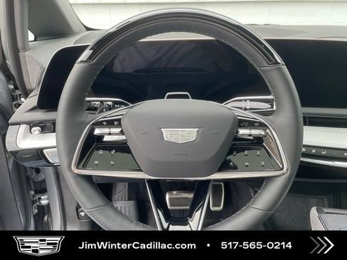 Certified 2025 Cadillac Optiq Sport 2 w/ LPO, Floor Liner Package AWD/4WD image 29
