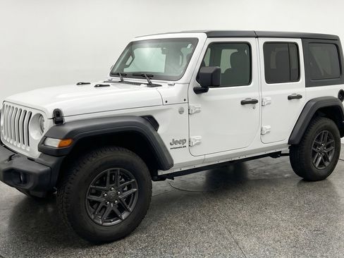 Used 2025 Jeep Wrangler Unlimited Sport AWD/4WD image 3