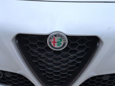 Used 2021 Alfa Romeo Giulia Ti w/ Nero Edizione AWD/4WD image 5