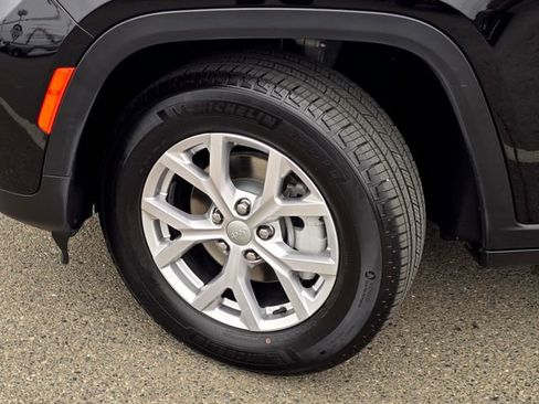 Certified 2022 Jeep Grand Cherokee Limited image 34