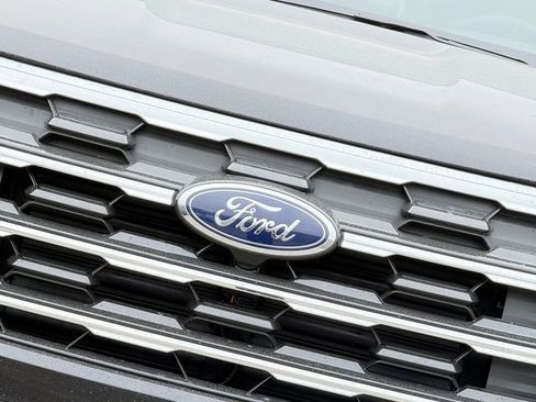 New 2026 Ford Explorer Active w/ Active Comfort Package image 4