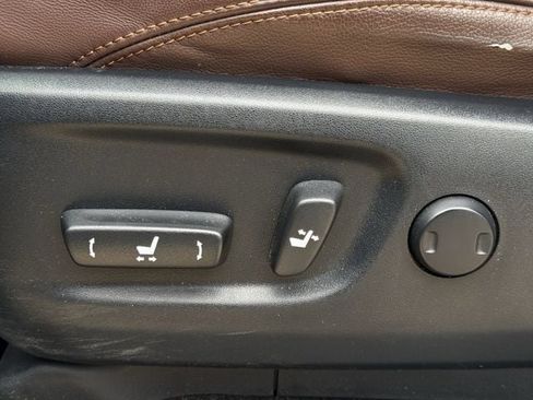 Used 2019 Toyota 4Runner Limited AWD/4WD image 29