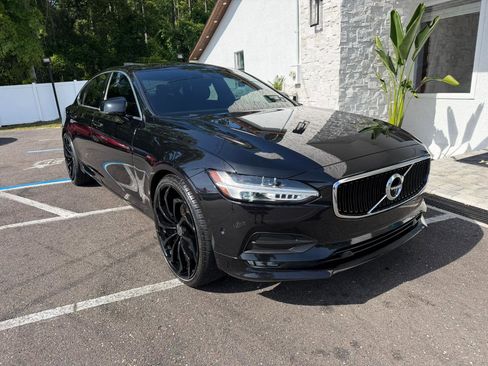 Used 2018 Volvo S90 T5 Momentum w/ Convenience Package FWD image 21