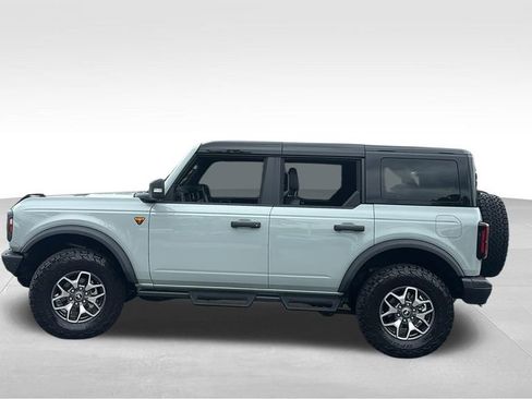 Used 2024 Ford Bronco Badlands AWD/4WD image 4