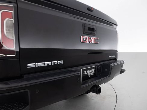 Used 2017 GMC Sierra 1500 Denali w/ Denali Ultimate Package AWD/4WD image 16