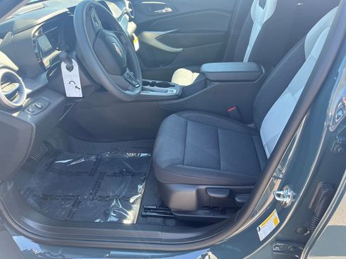 New 2026 Chevrolet Trax LS w/ LS Convenience Package FWD image 9