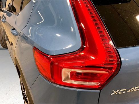 Certified 2023 Volvo XC40 B5 Plus w/ Protection Package Premier AWD/4WD image 23