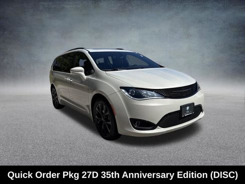 Used 2020 Chrysler Pacifica Limited image 9