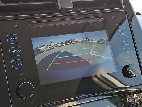 Used 2019 Toyota Prius XLE image 17