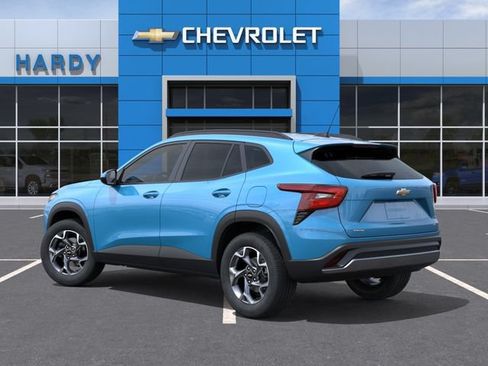 New 2026 Chevrolet Trax LT w/ Driver Confidence Package FWD image 3