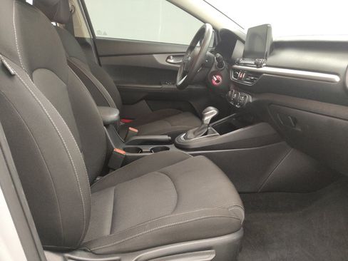 Used 2021 Kia Forte LXS FWD image 21
