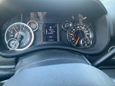 Used 2022 RAM 3500 Tradesman w/ Chrome Appearance Group AWD/4WD image 25