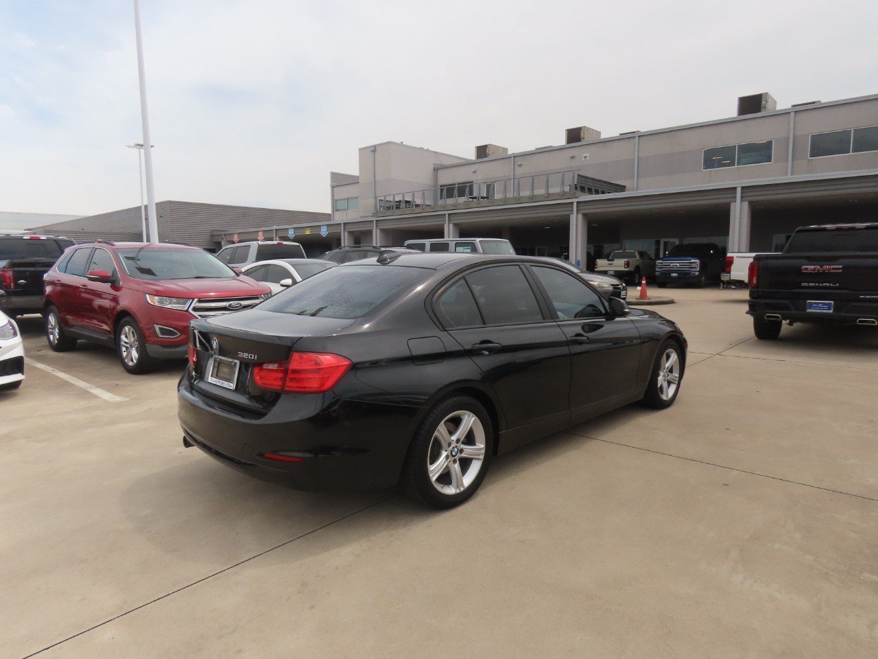 Used 2015 BMW 320i Sedan RWD image 11