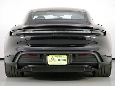 Used 2022 Porsche Taycan RWD image 11