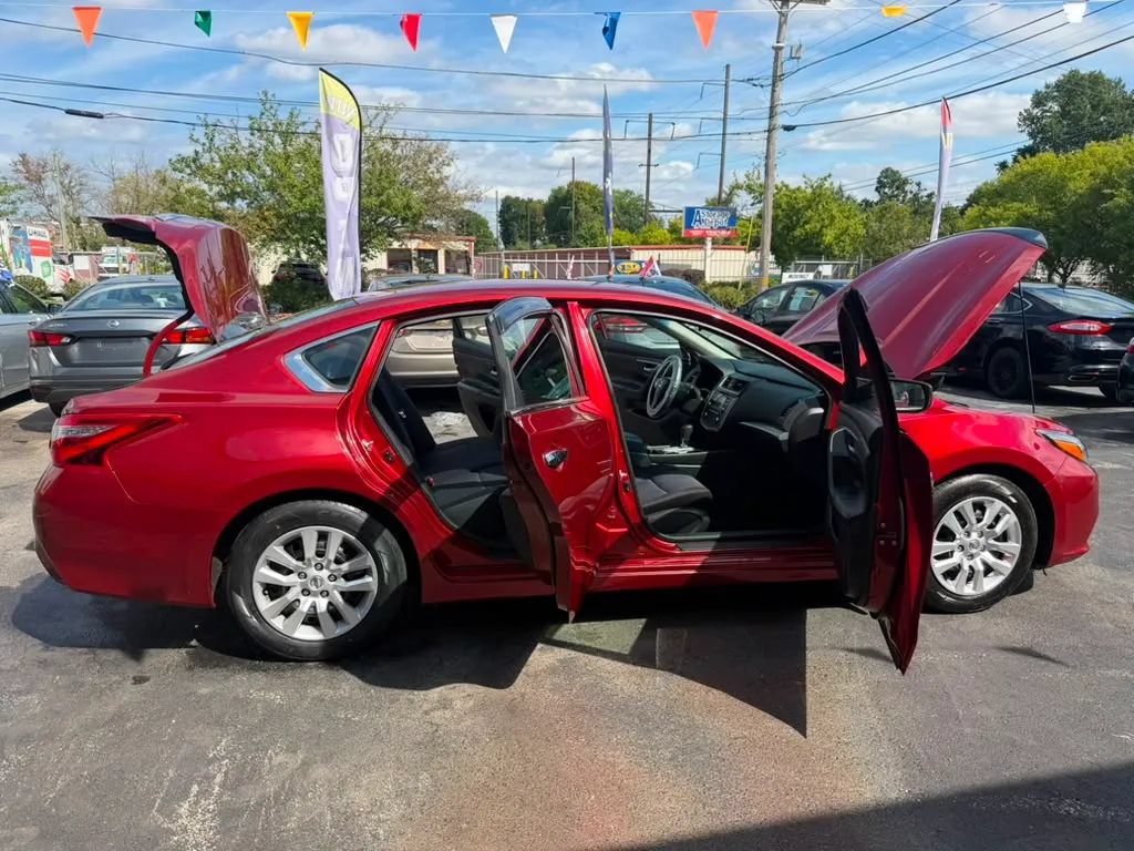 Used 2016 Nissan Altima 2.5 S w/ Power Driver Seat Package FWD image 13