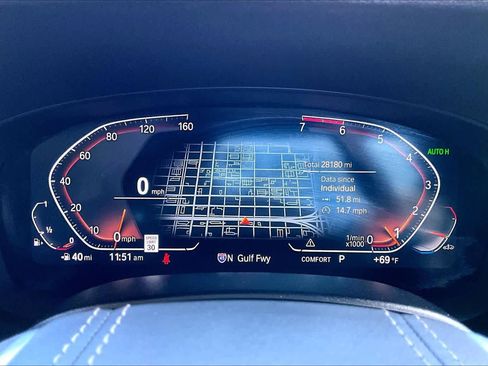 Used 2023 BMW 530i w/ Premium Package image 25