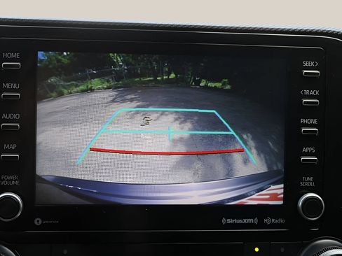 Used 2021 Toyota Highlander XSE FWD image 26