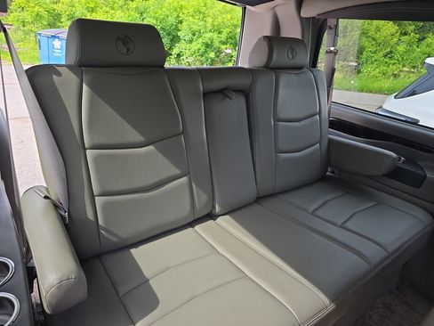 Used 2022 GMC Savana 2500 w/ Enhanced Convenience Package RWD image 12