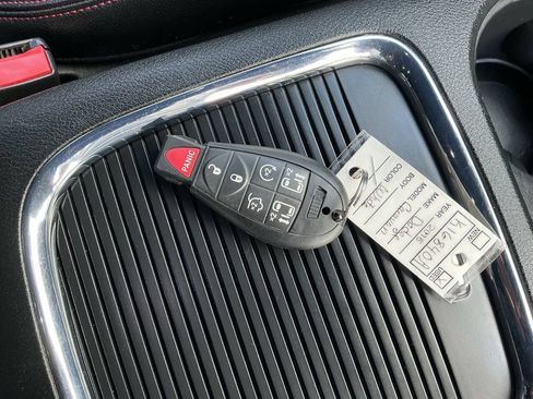 Used 2018 Dodge Grand Caravan GT FWD image 34