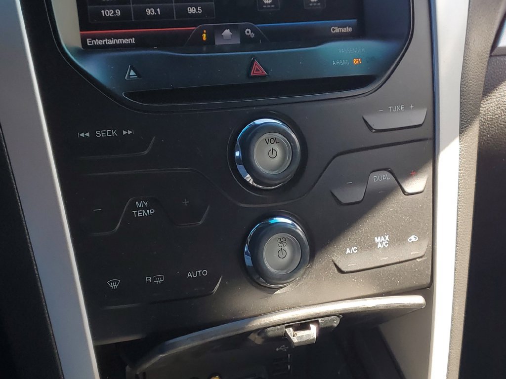 Used 2013 Ford Explorer XLT FWD image 22