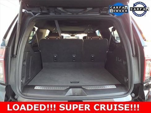 Used 2023 Chevrolet Suburban High Country w/ Advanced Technology Package image 19