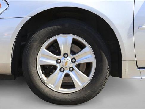Used 2014 Chevrolet Impala Limited LS FWD image 9