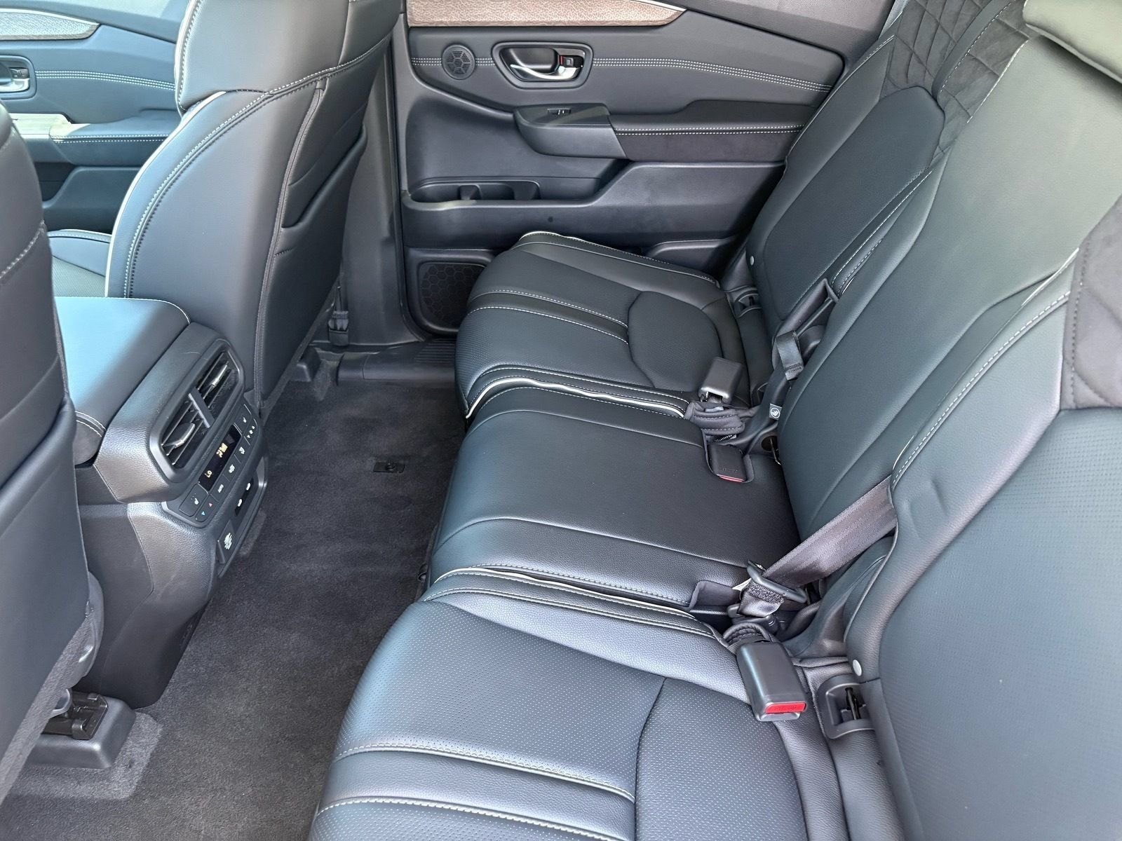 New 2026 Honda Pilot Elite image 13
