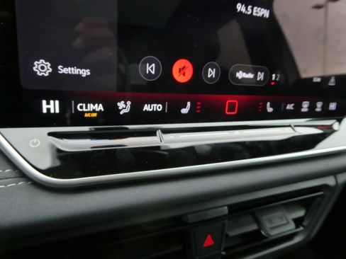 New 2026 Volkswagen Tiguan SE R-Line AWD/4WD image 26