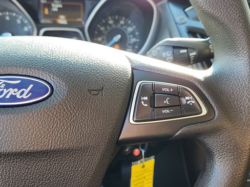 Used 2015 Ford Focus SE image 16