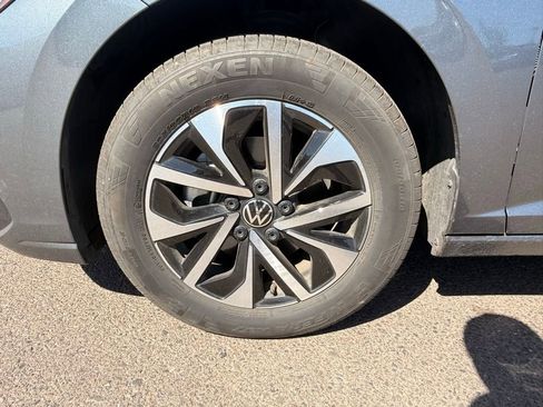 Used 2025 Volkswagen Jetta S image 9