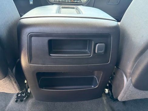 Used 2015 GMC Sierra 1500 SLT w/ SLT Preferred Package AWD/4WD image 4