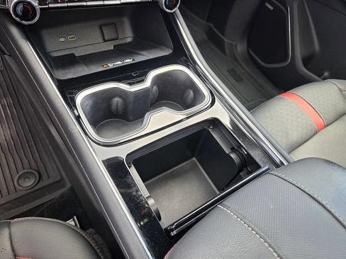 Used 2024 Chevrolet Traverse RS w/ LPO, Floor Liner Package FWD image 28