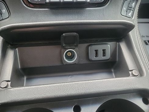 Used 2017 Chevrolet Suburban Premier image 22