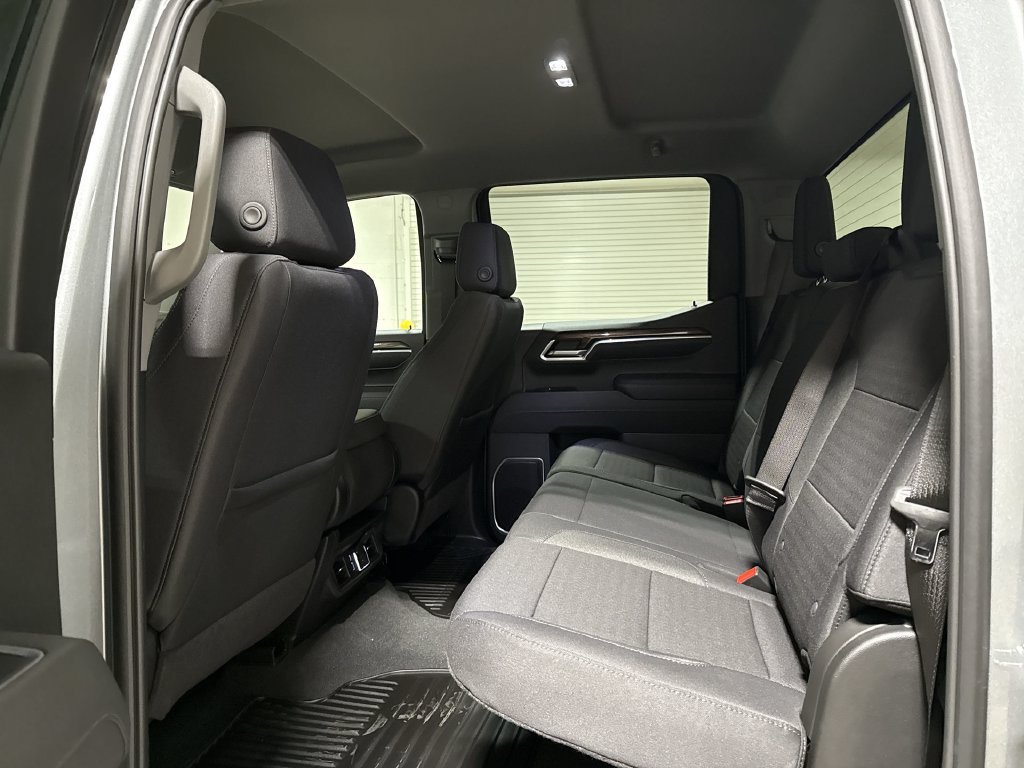 New 2026 Chevrolet Silverado 1500 RST w/ Z71 Off-Road Package AWD/4WD image 23