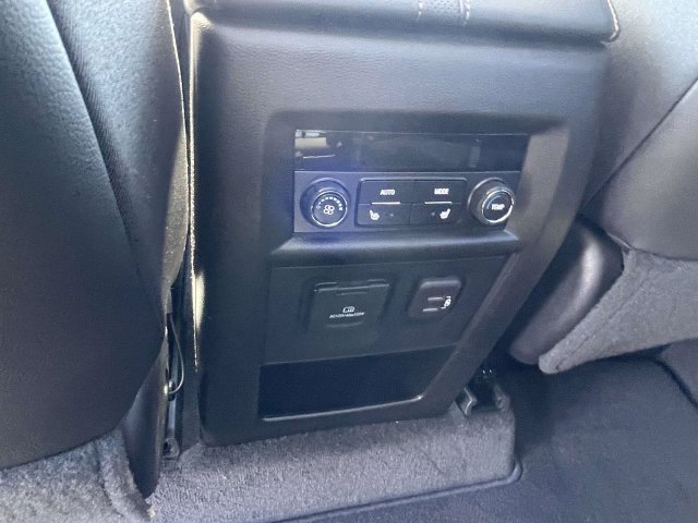 Certified 2020 Chevrolet Traverse Premier FWD image 12