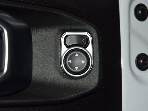 Used 2025 Jeep Wrangler Rubicon w/ XTREMEE 35" Tire Package image 45