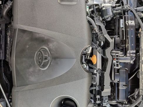 Used 2024 Toyota Camry SE image 17