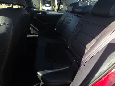 Used 2013 Volkswagen Jetta SE image 11