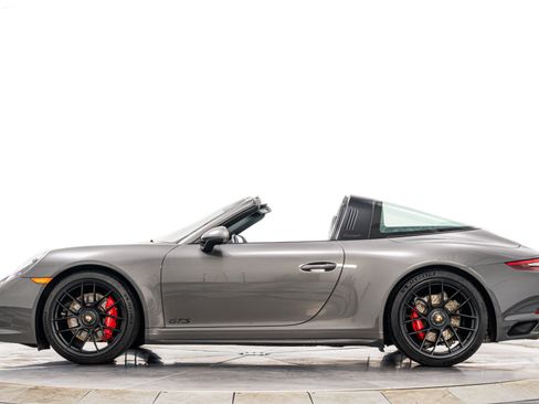 Used 2018 Porsche 911 Targa 4 GTS AWD/4WD image 6