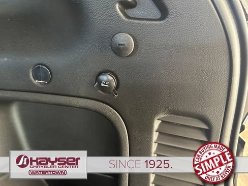 Used 2021 Jeep Grand Cherokee Freedom Edition AWD/4WD image 42