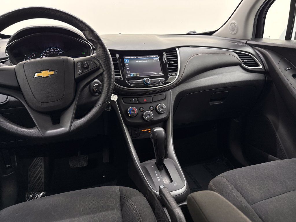 Used 2018 Chevrolet Trax LS FWD image 17