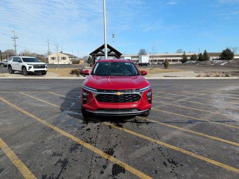 New 2026 Chevrolet Trax LT w/ Driver Confidence Package image 8