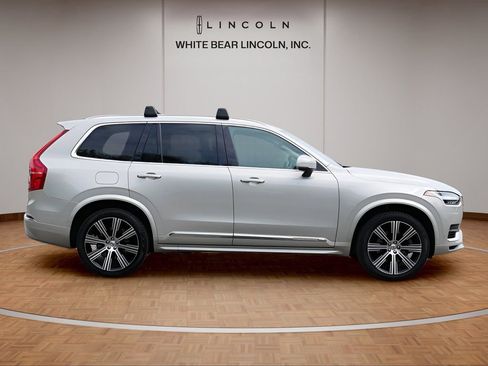 Used 2022 Volvo XC90 T8 Inscription image 4