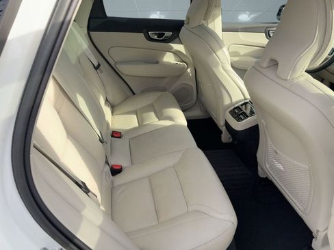 Certified 2023 Volvo XC60 B5 Ultimate w/ Protection Package Premier image 29