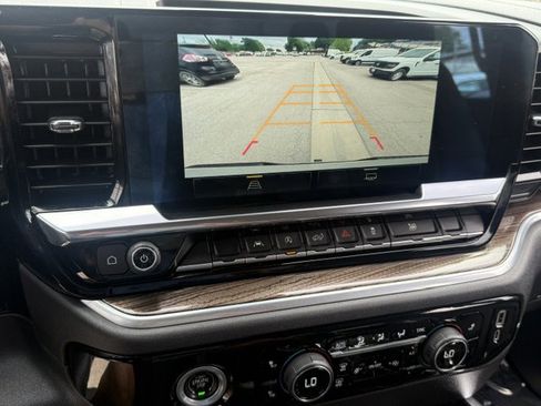 Used 2022 Chevrolet Silverado 1500 LT image 16